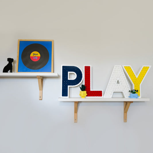 Ponponlu Harf Seti PLAY – 4 Harf, 30 cm – Düz Renkler